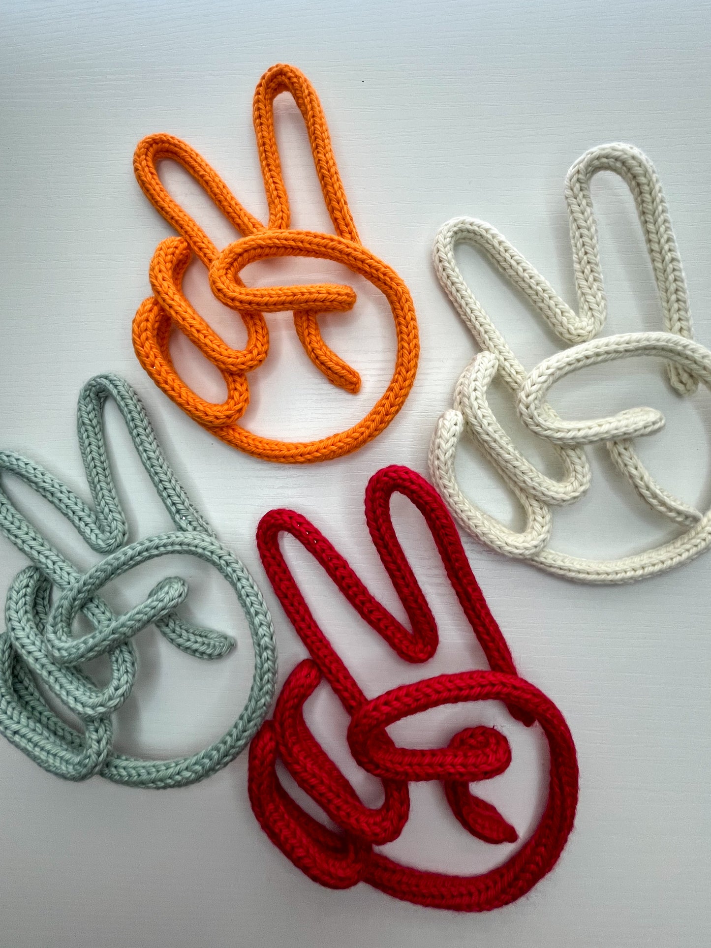 Knit Wire Peace hand sign